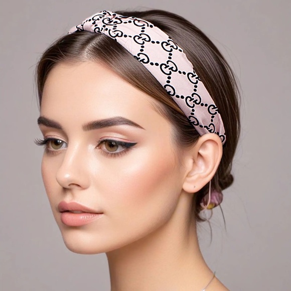 NWT Double G print fabric knotted headband - Picture 5 of 5